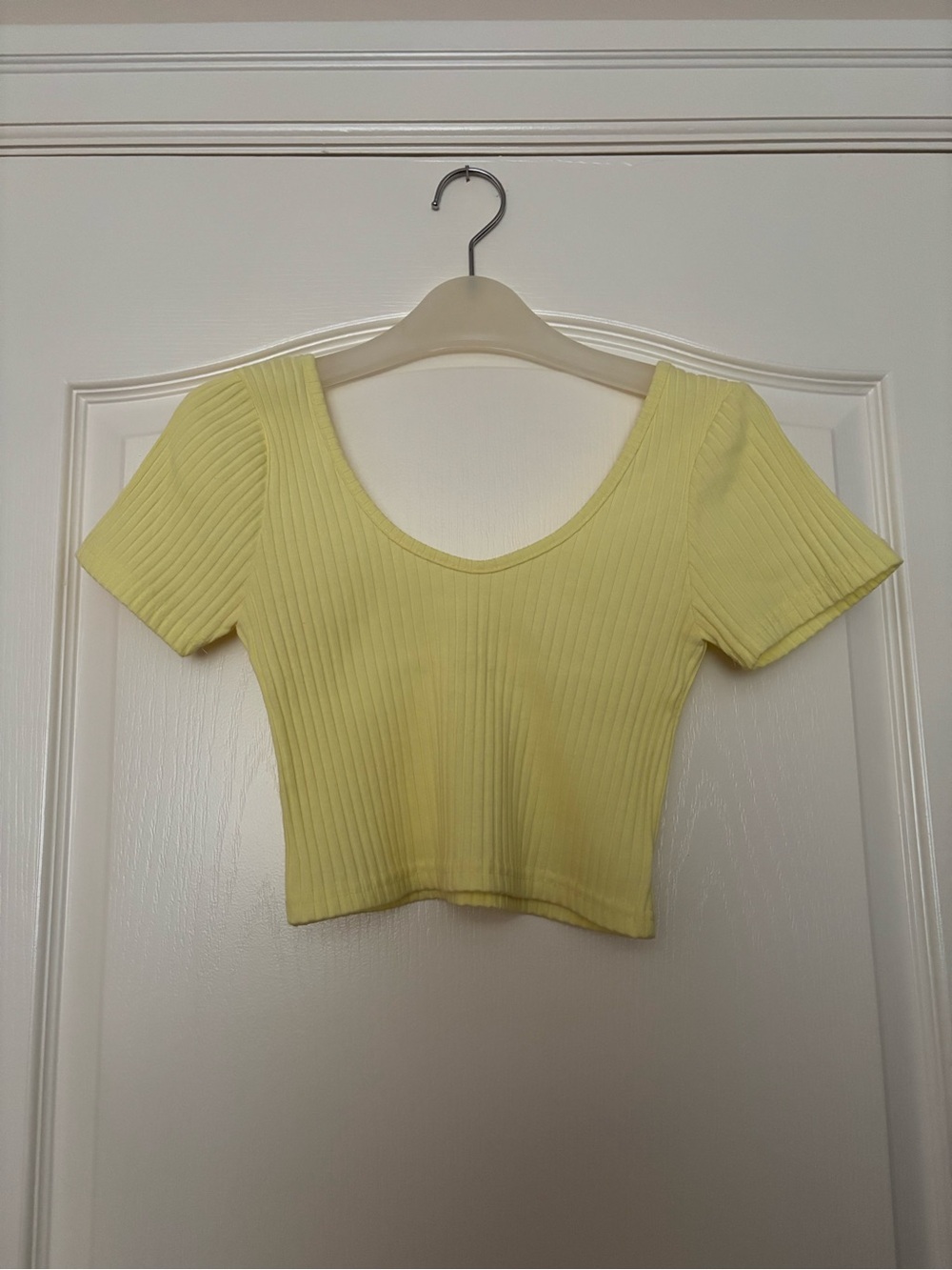 Oak + Fort Ribbed Scoop Neck Crop Top - Yellow